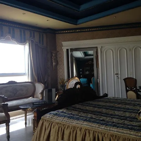Penthouse Rocks Hostal *